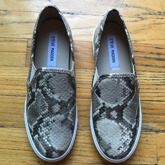 steve madden symba slip on